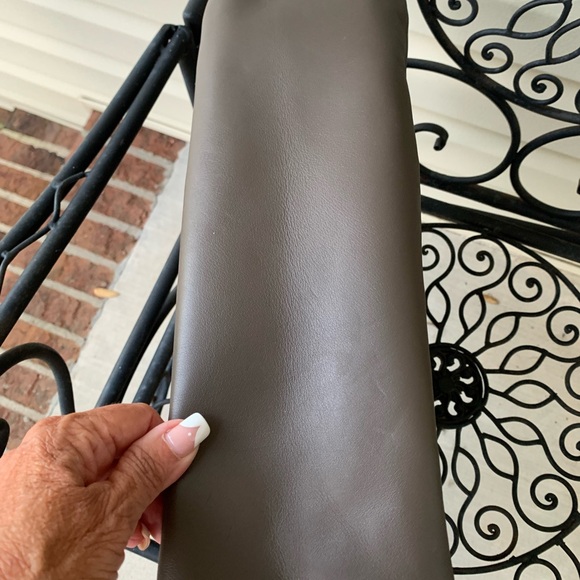 ♦️AUTHENTIC TORY BURCH GREEN AND WHITE STRIPED SHOULDER BAG - Picture 4 of 8